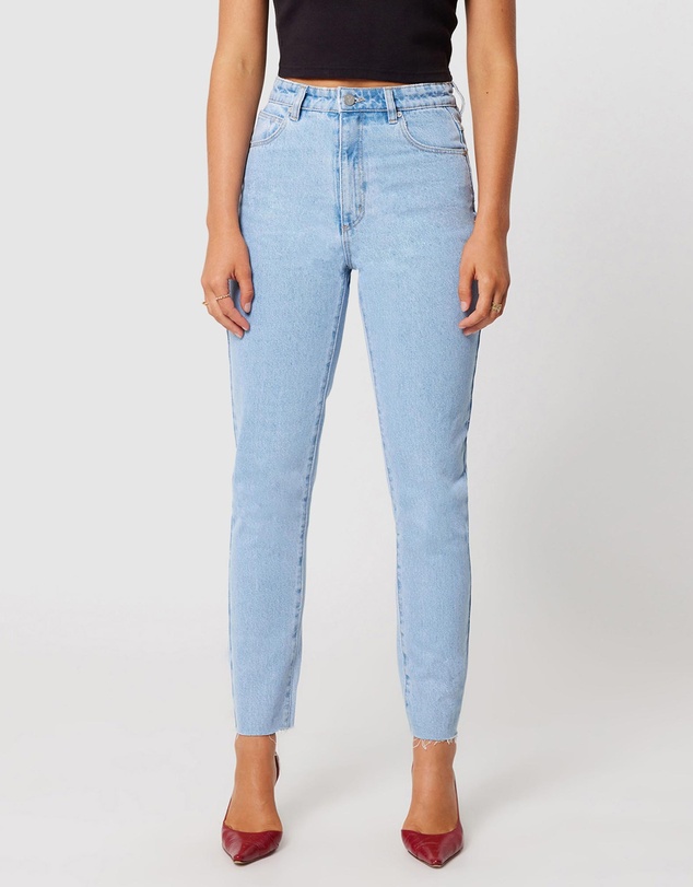 94 High Slim Kendall Jeans - Light Vintage Blue