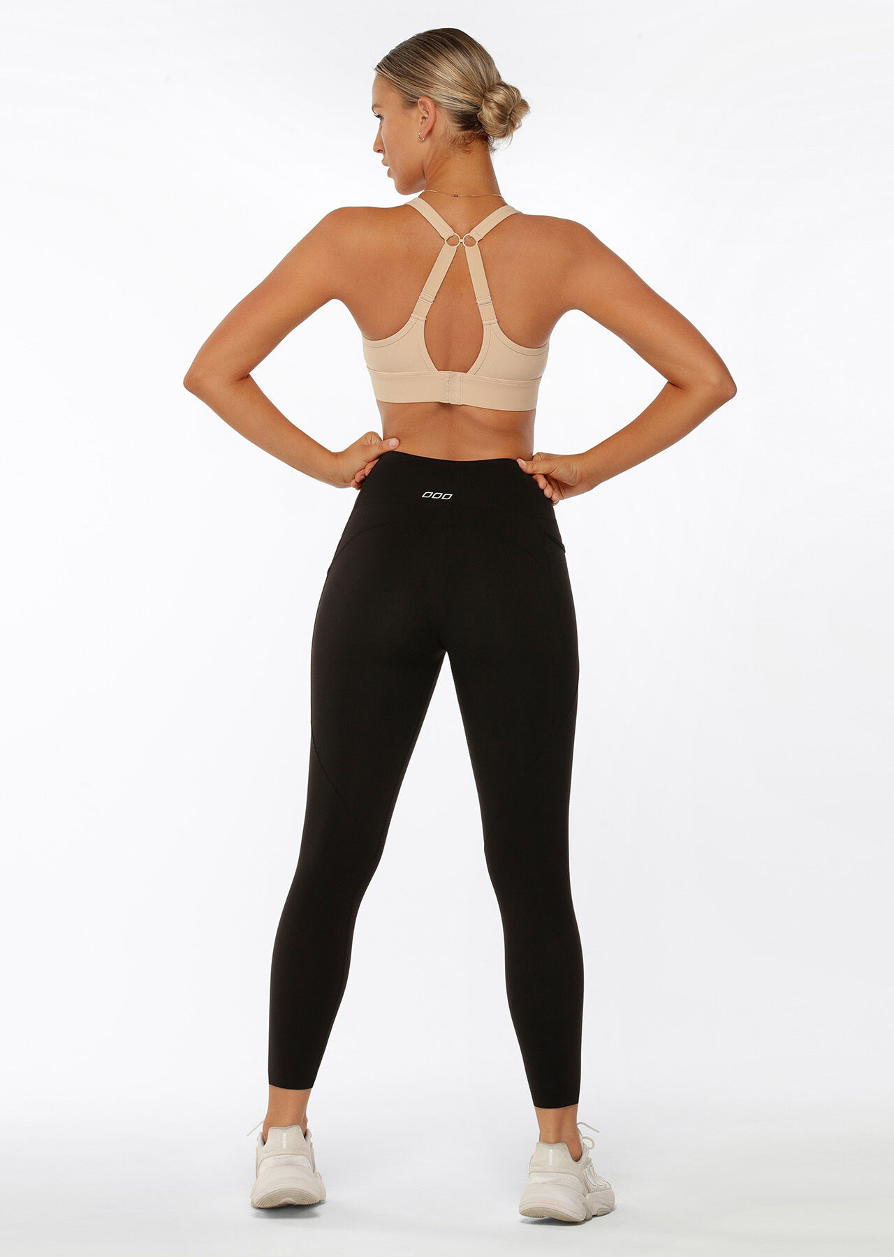 Amy Maximum Support Sports Bra - Almond slider