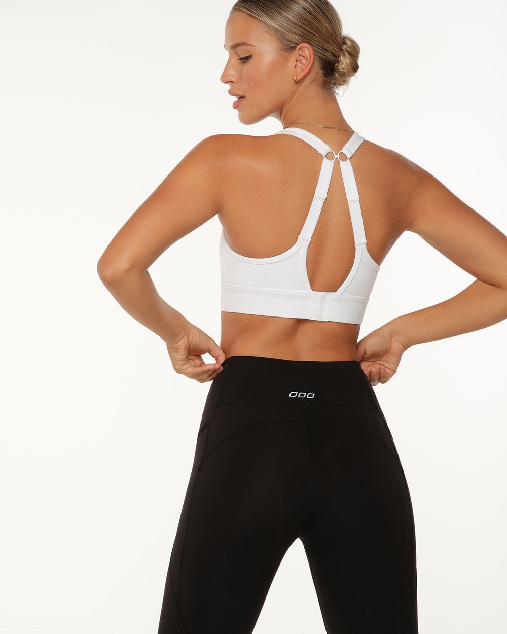 Amy Maximum Support Sports Bra - White slider