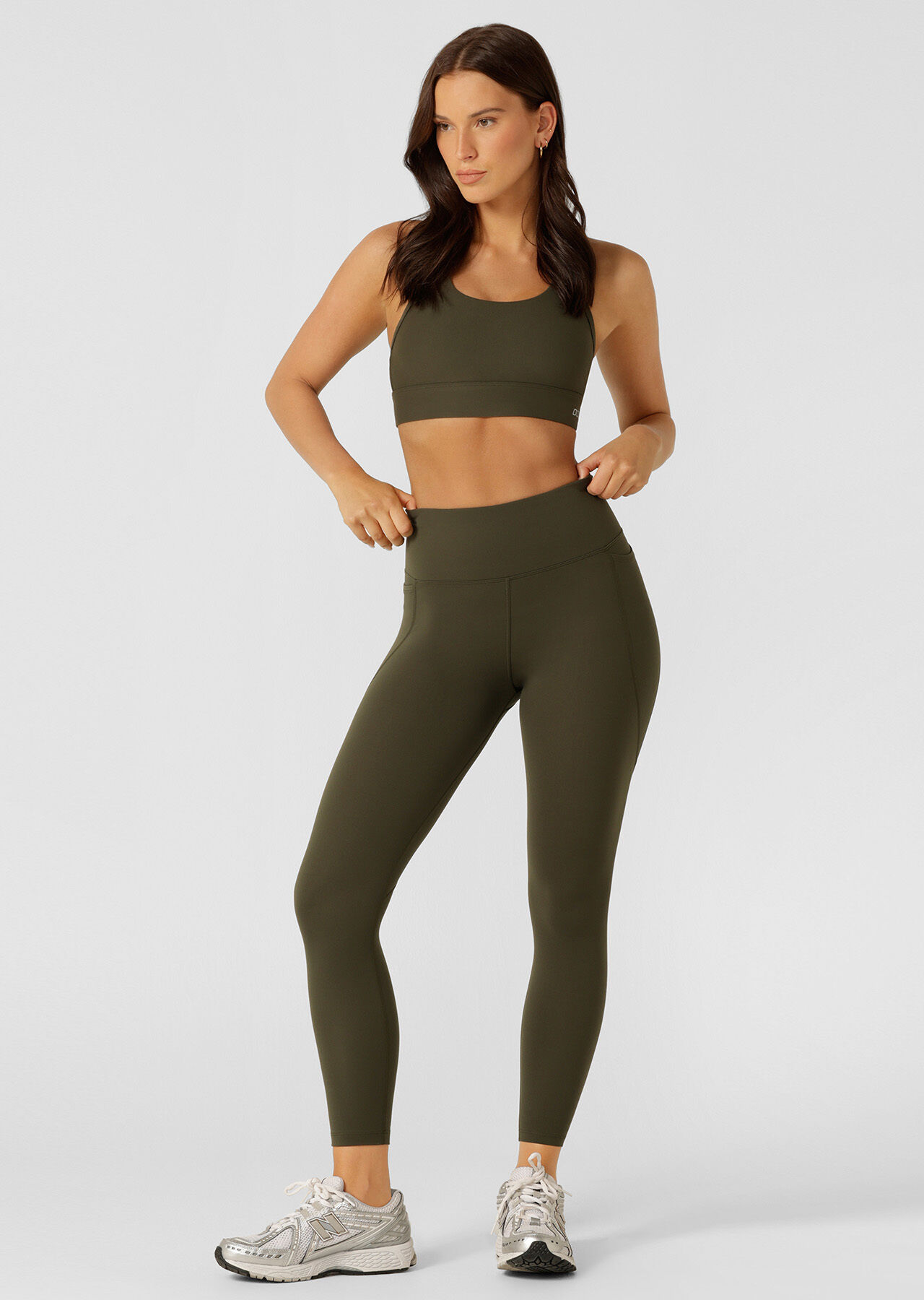 Amy Phone Pocket Ankle Biter Tech Leggings - Luxury Green slider