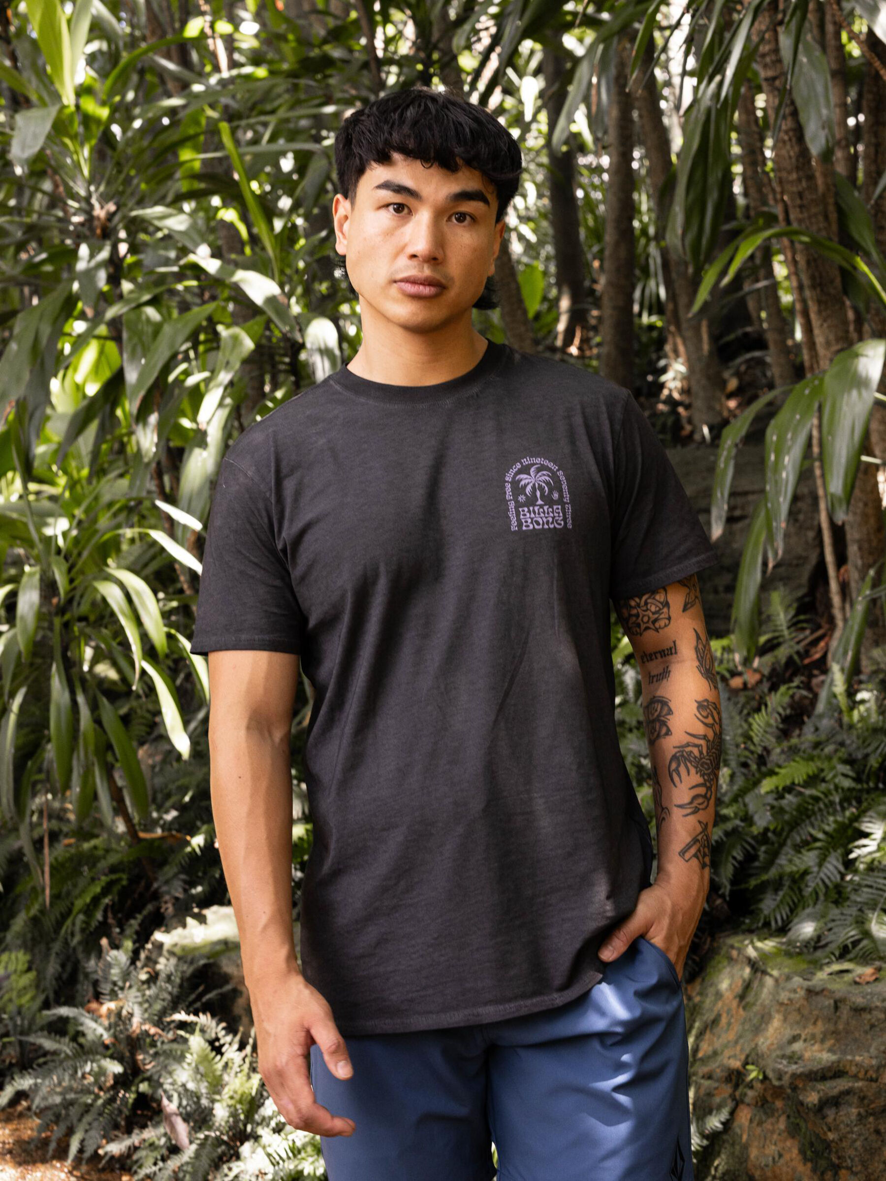 Big Wave Shazza Short Sleeve T-Shirt - Black slider