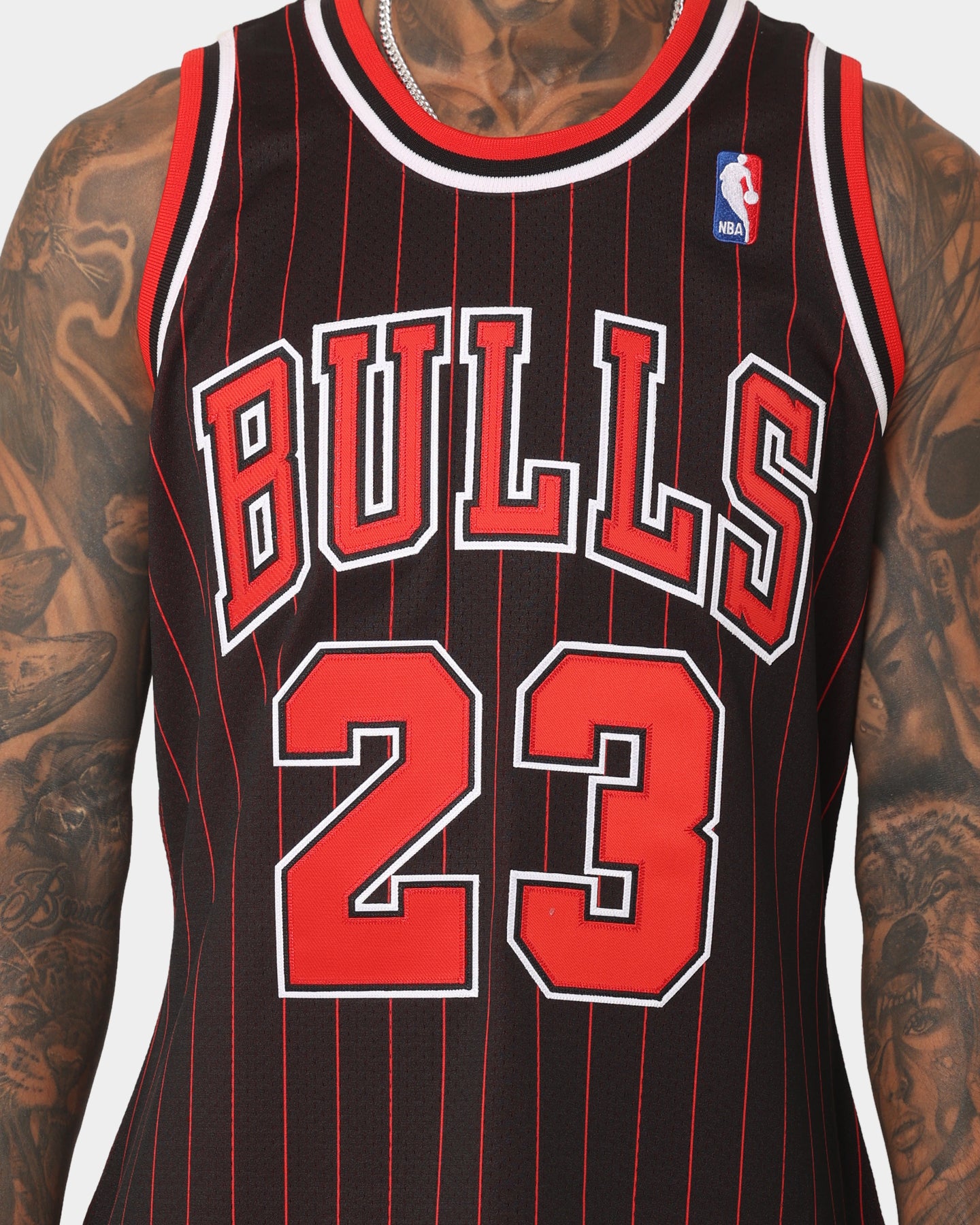 Chicago Bulls Michael Jordan '95-'96 #23 Authentic Jersey slider
