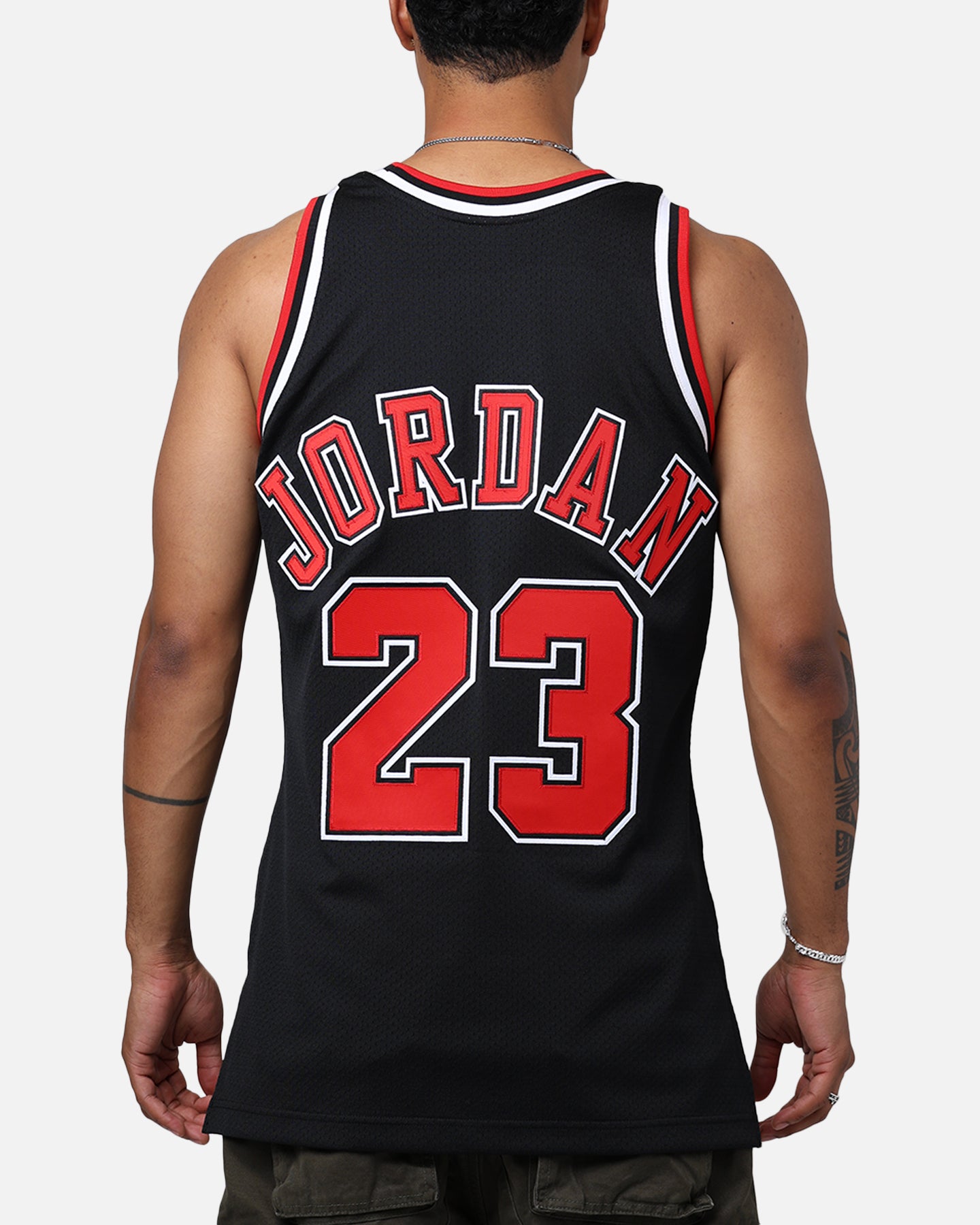 Chicago Bulls Michael Jordan '97-'98 #23 Authentic NBA Jersey slider