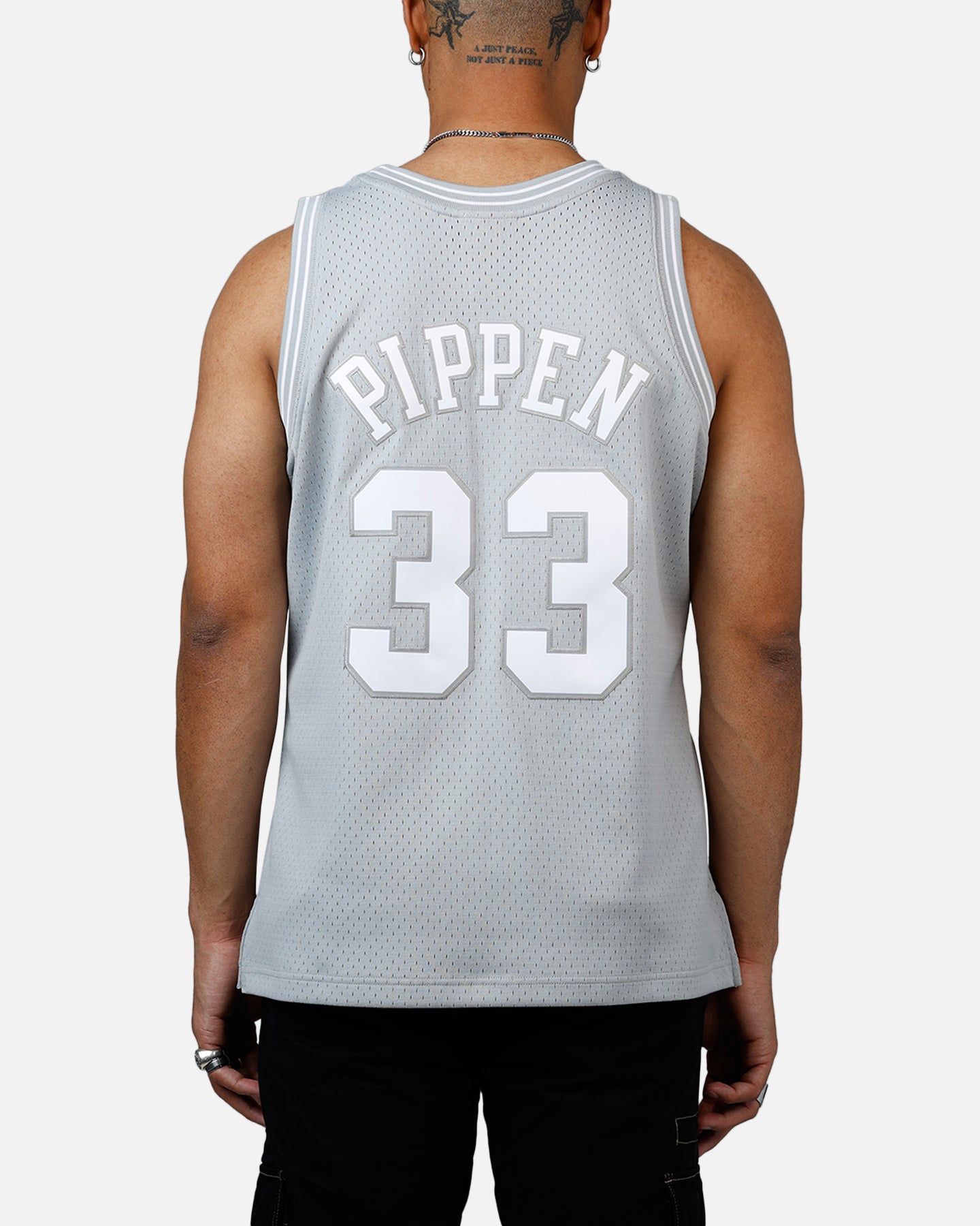 Chicago Bulls Scottie Pippen 1997-1998 Swingman Jersey slider