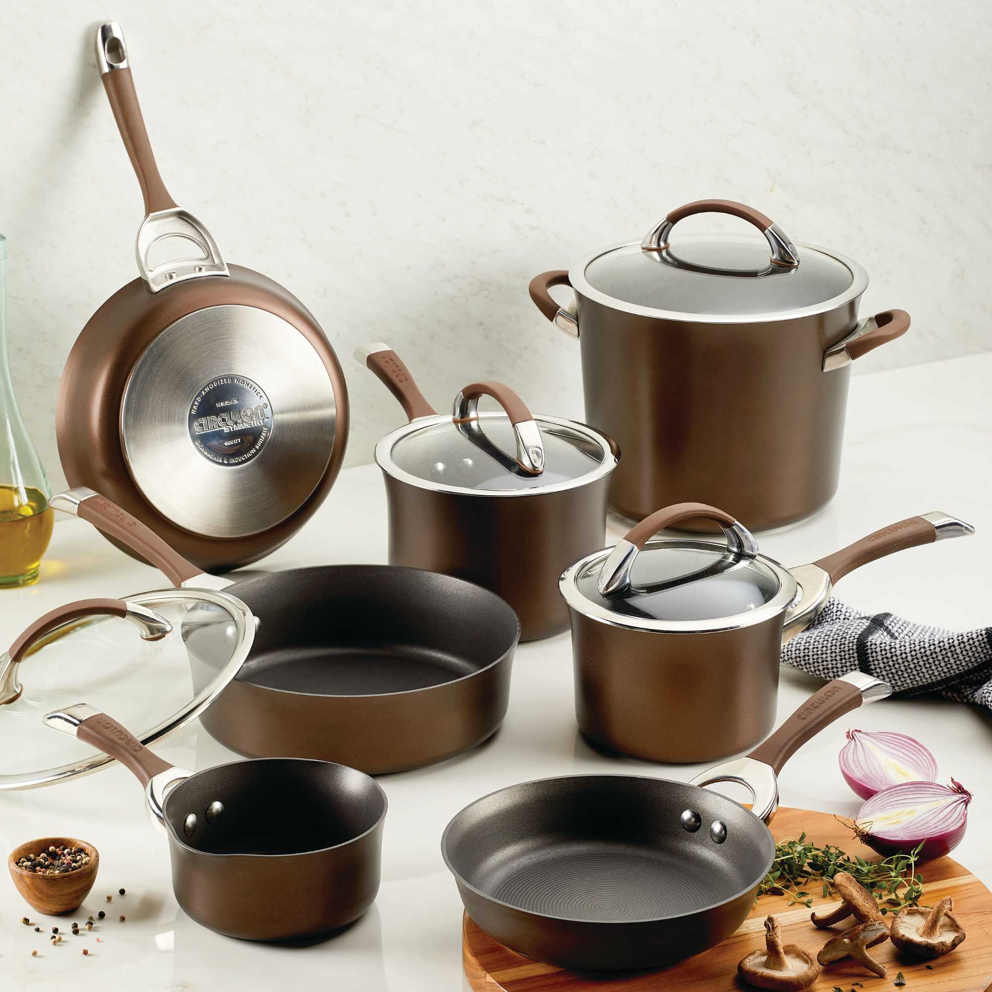 Circulon Symmetry Chocolate 11 Piece Cookware Set slider