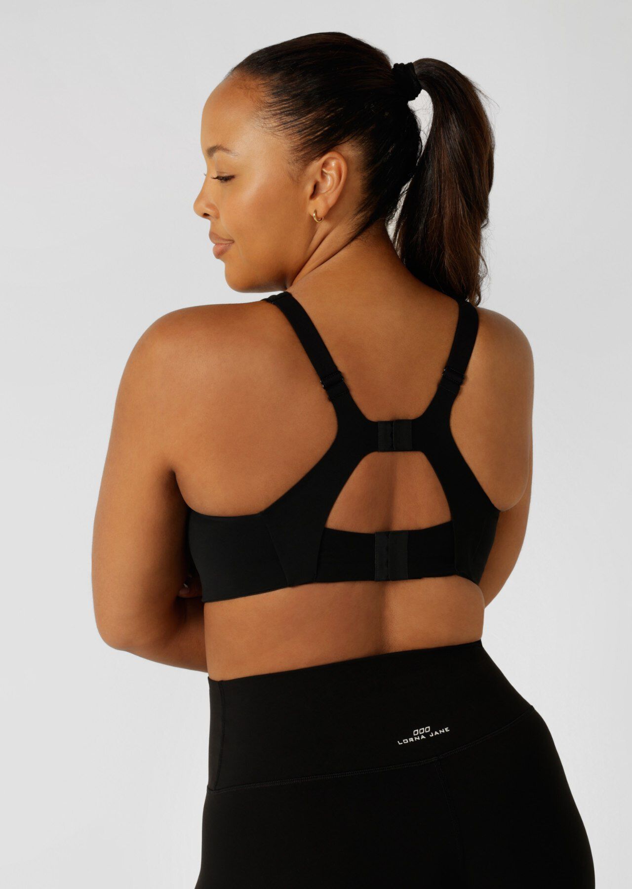 Curve Control Moulded Sports Bra - Black slider