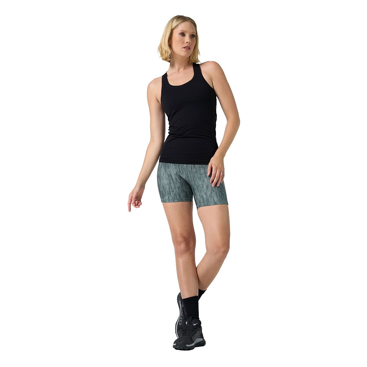 Ell/Voo Womens Reili Seam Free Training Tank - Black slider