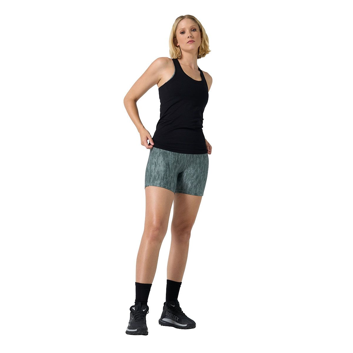 Ell/Voo Womens Reili Seam Free Training Tank - Black slider