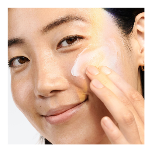 Even Better Clinical Brightening Moisturizer slider