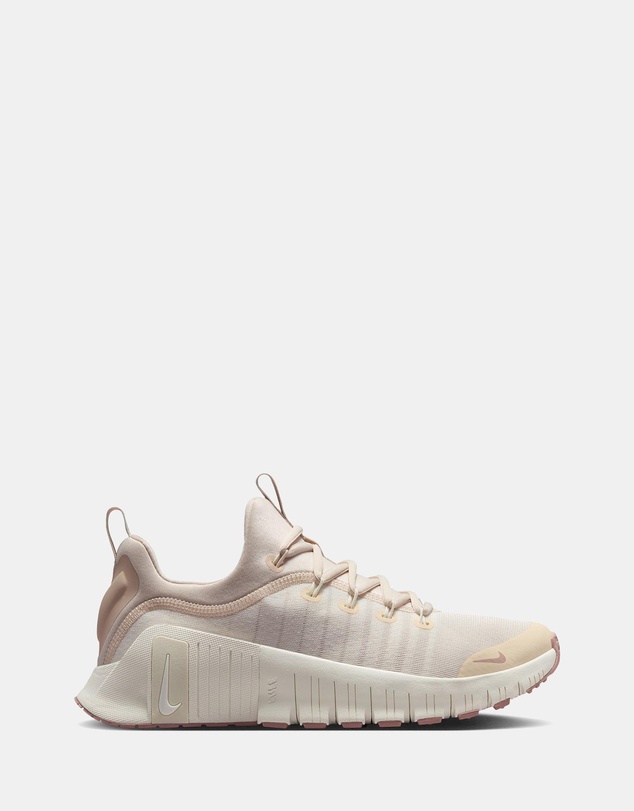 Free Metcon 6 - Women's - Soft Pearl, Particle Pink & Pearl White