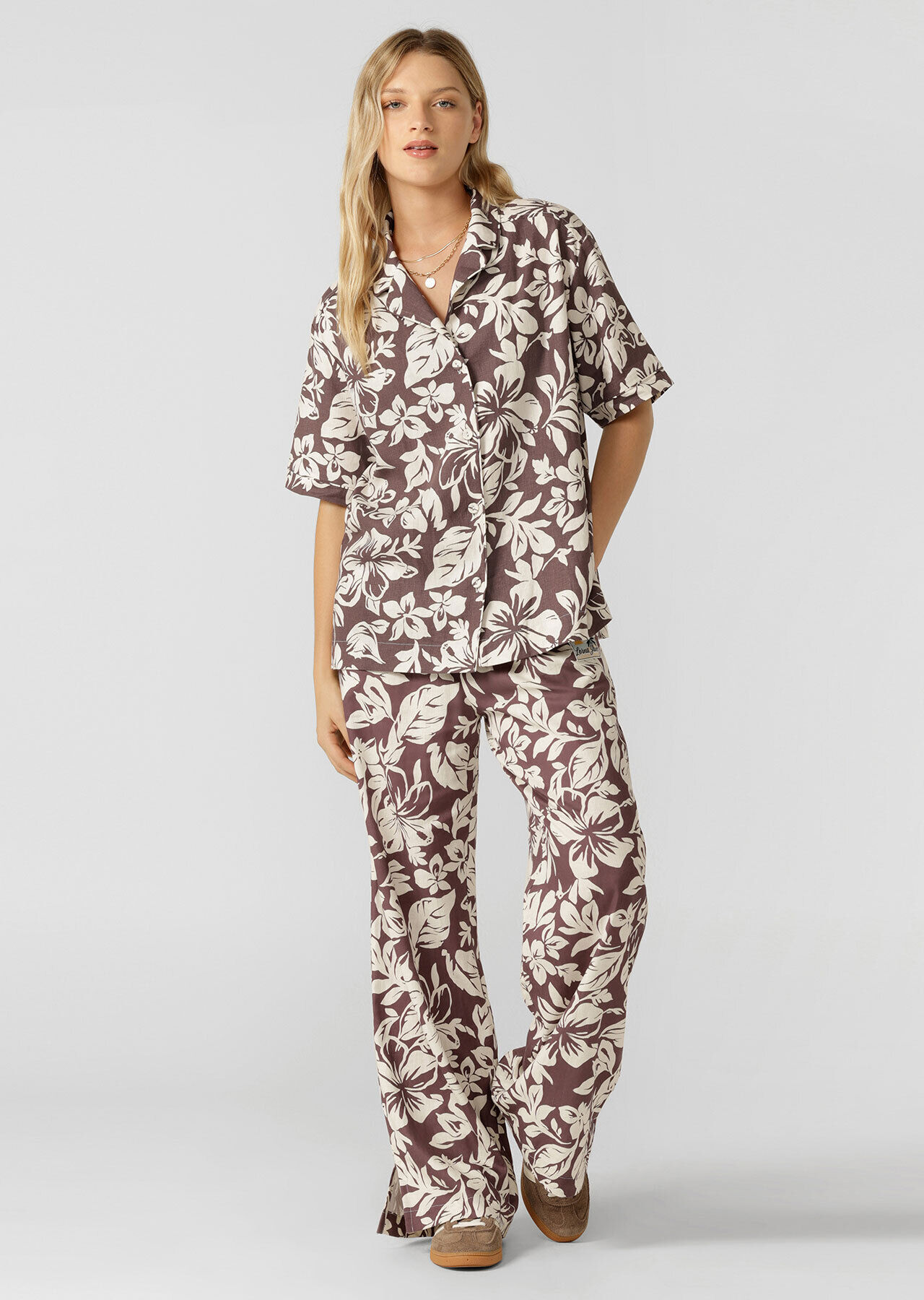 Hibiscus Weekend Shirt - Hibiscus Print slider