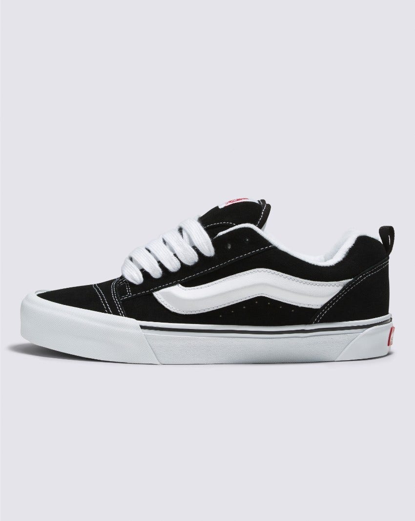 KNU SKOOL - BLACK/TRUE WHITE slider