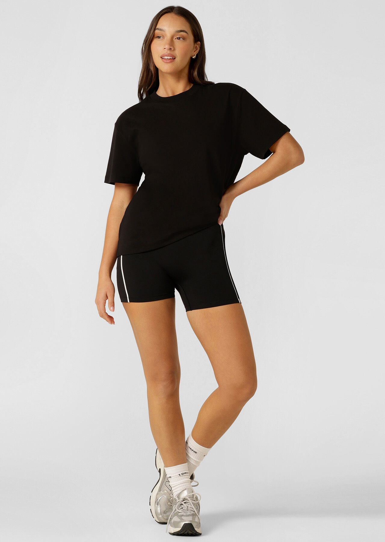 LJ Basics T-shirt - Black slider