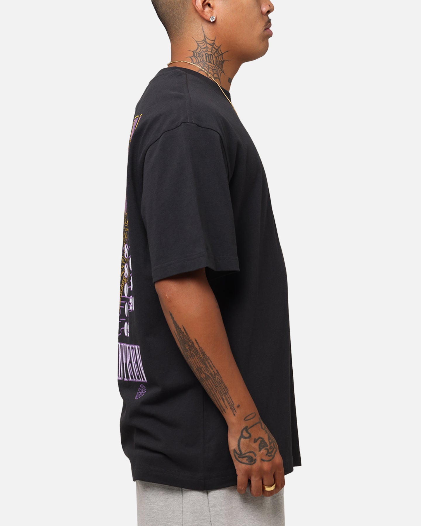 Los Angeles Lakers 17-Time NBA Champions T-Shirt slider