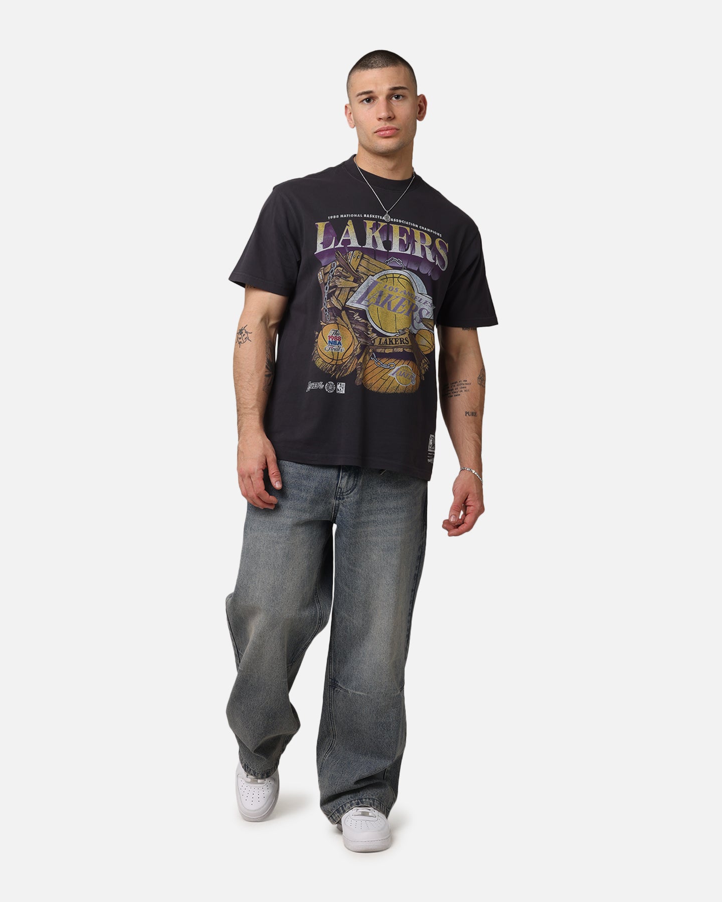 Los Angeles Lakers Bevel Burst T-Shirt slider