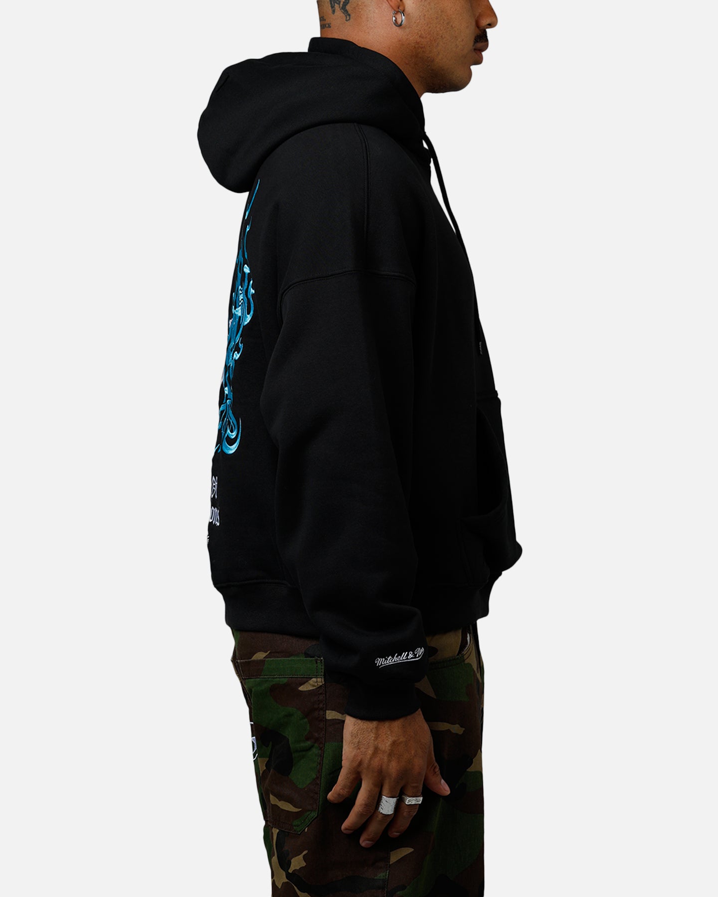 Los Angeles Lakers City Of Champions Hoodie slider