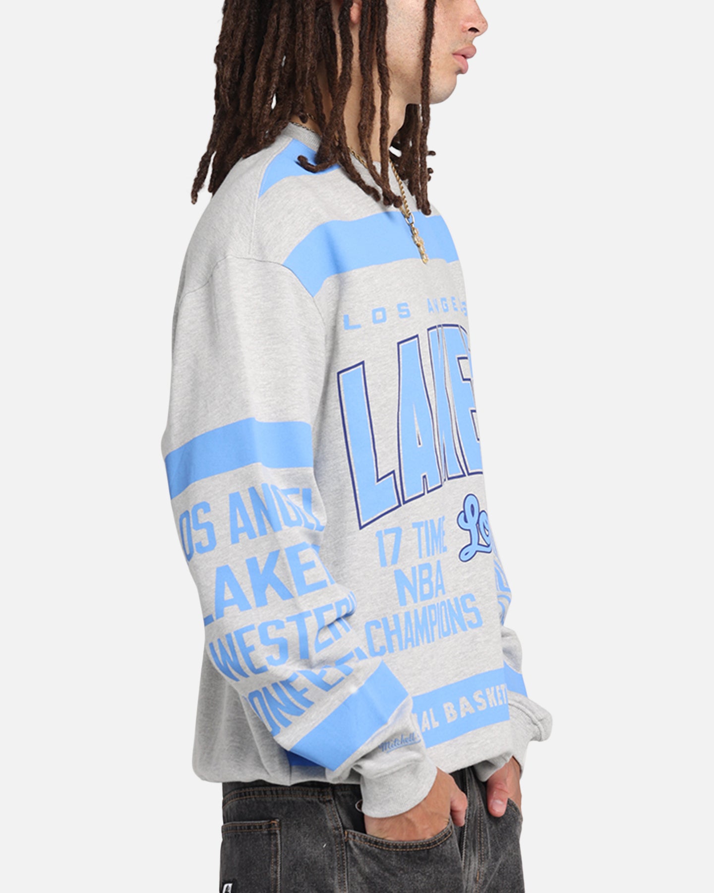 Los Angeles Lakers Letterform Crewneck slider