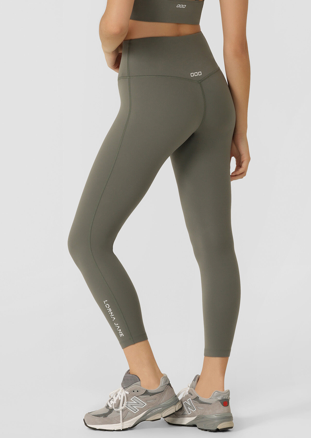 Lotus No Chafe Phone Pocket Ankle Biter Leggings - Agave Green slider