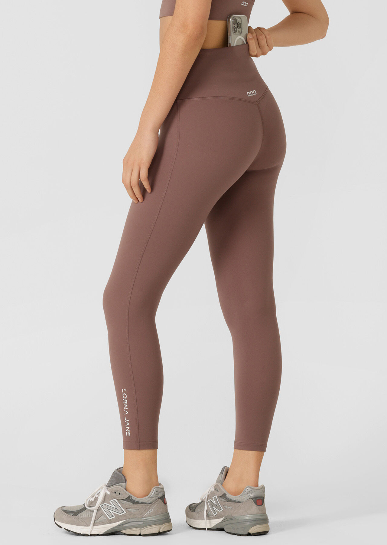 Lotus No Chafe Phone Pocket Ankle Biter Leggings - Stone slider