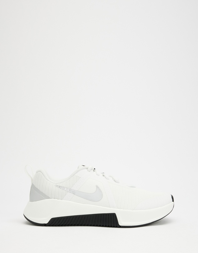 MC Trainer 3 Premium - Women's - Summit White, Metallic Silver, Sail & Black