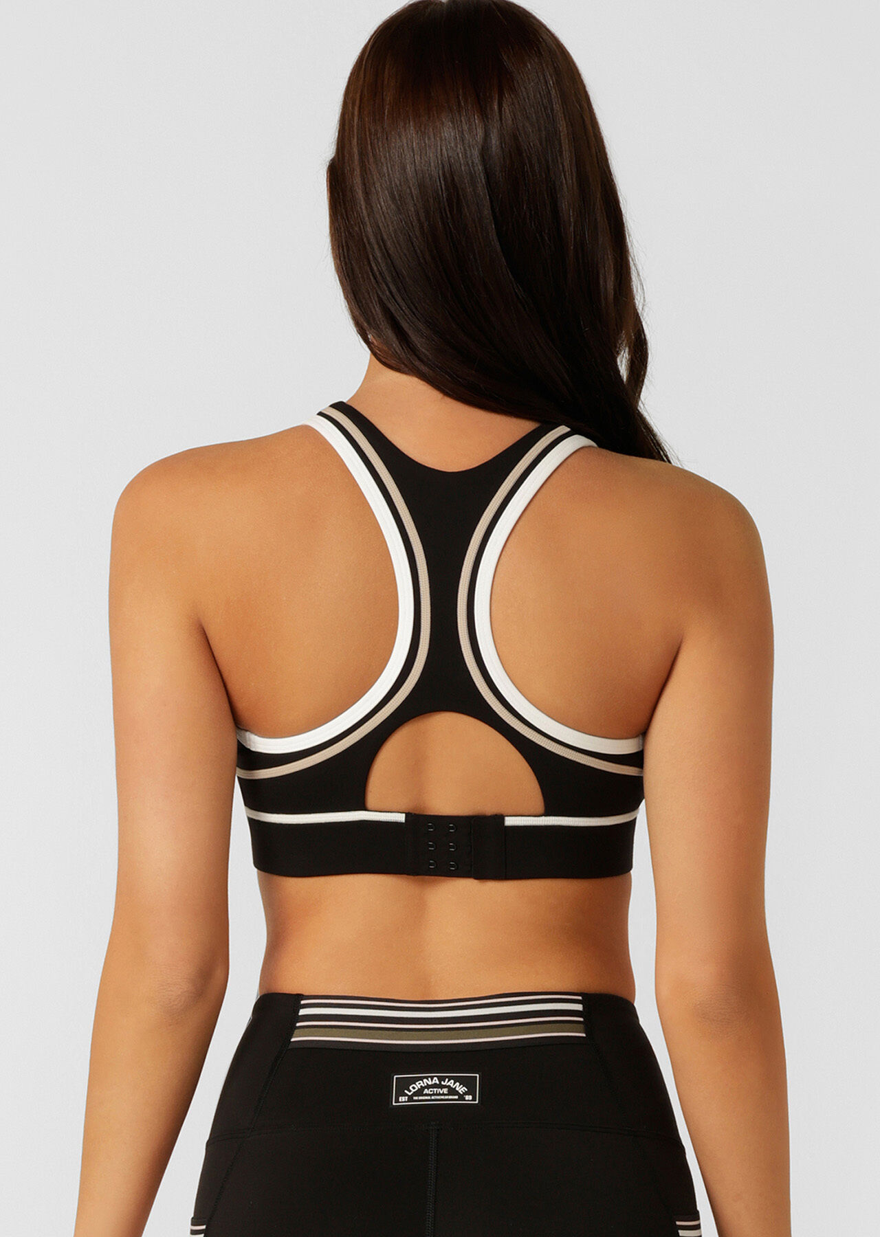 Move Swift Sports Bra - Black slider