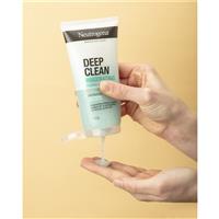 Neutrogena Deep Clean Invigorating Foam Scrub 150g slider