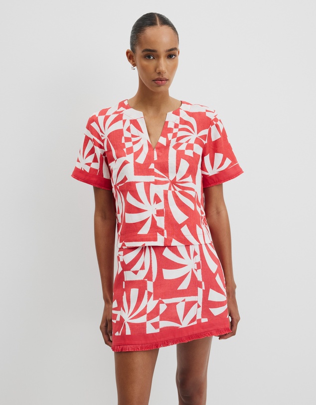 Organically Grown Linen Print Fray Popover Top - Cayenne Palm Geo