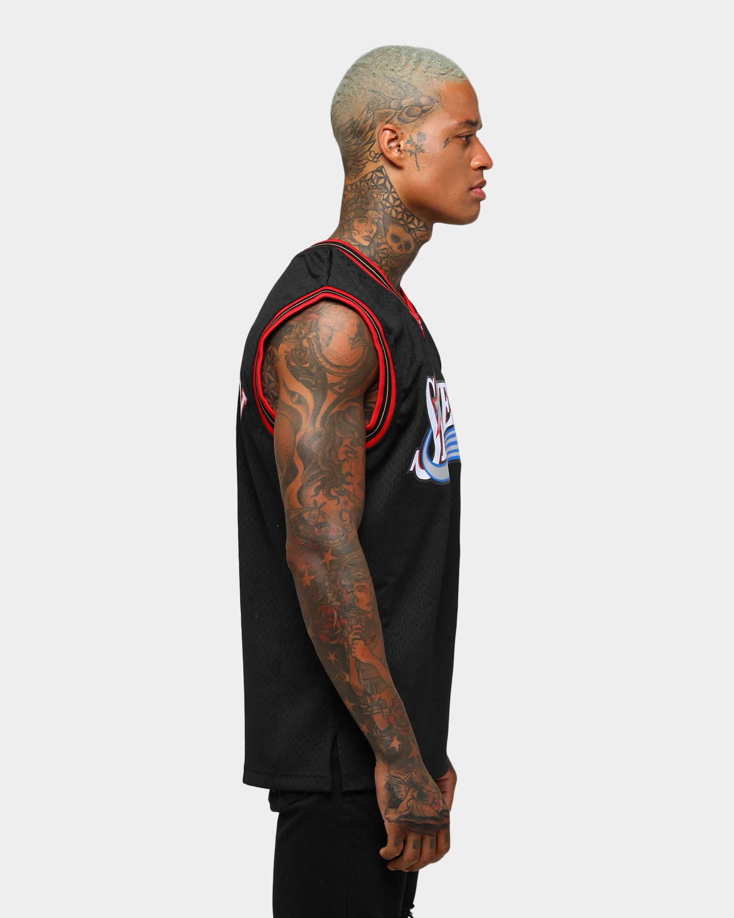 Philadelphia 76ers Allen Iverson #3 Swingman Jersey slider