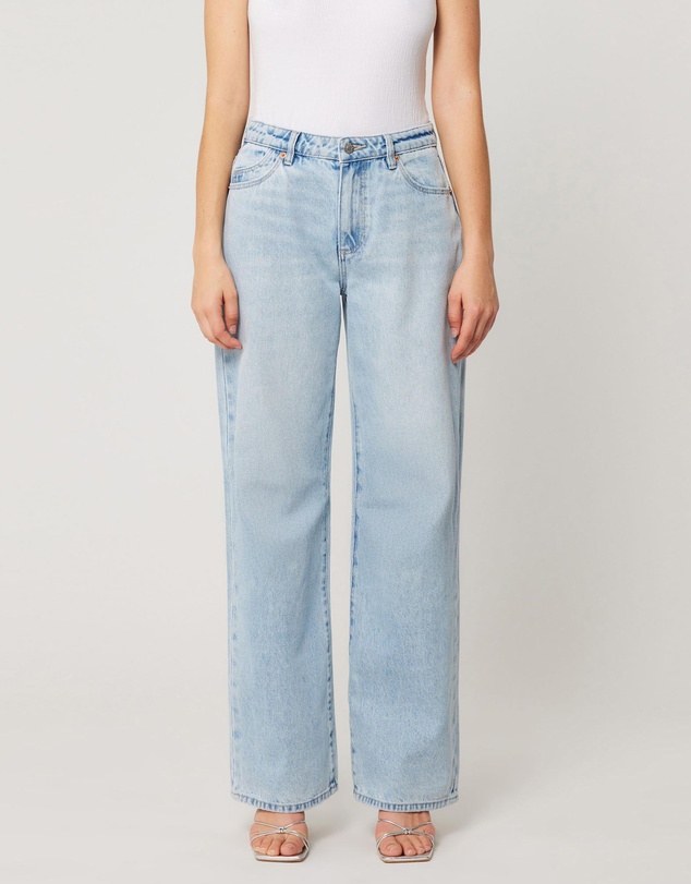 Stevie Relaxed Jeans - ICONIC EXCLUSIVE - Breezy Blue