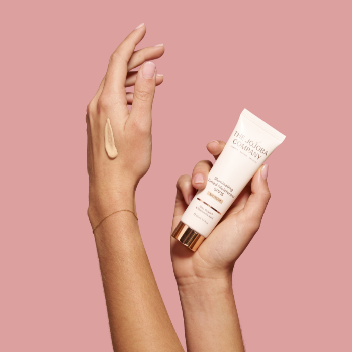 Illuminating Tinted Moisturiser SPF15 slider