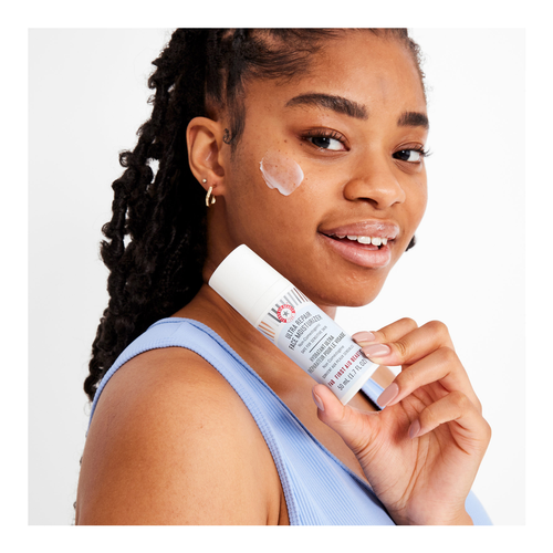 Ultra Repair Face Moisturizer slider